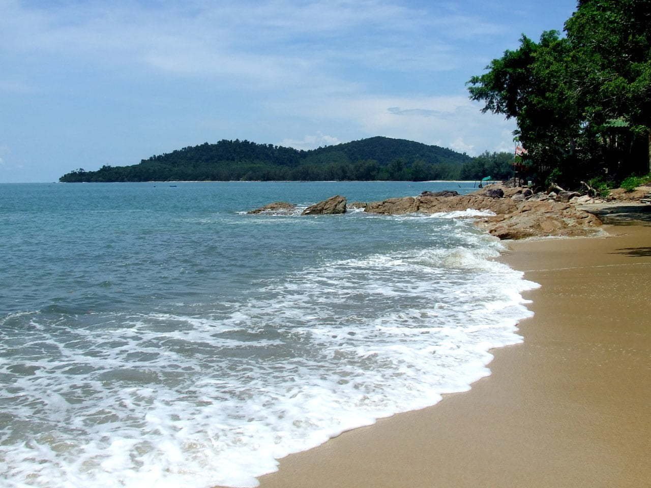une plage ile koh chang - ranong - thailande