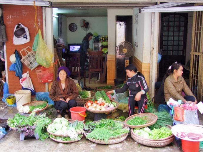 marché rue hanoi - vietnam 2010