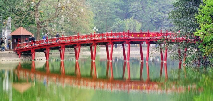 lac hoan kiem hanoi - vietnam