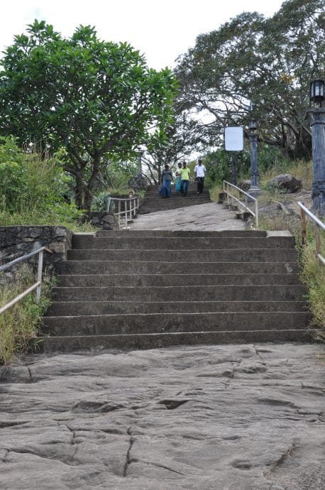 escalier grottes dambulla - sri lanka