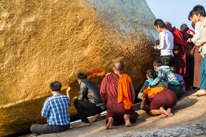 kyaiktiyo rocher d'or birmanie