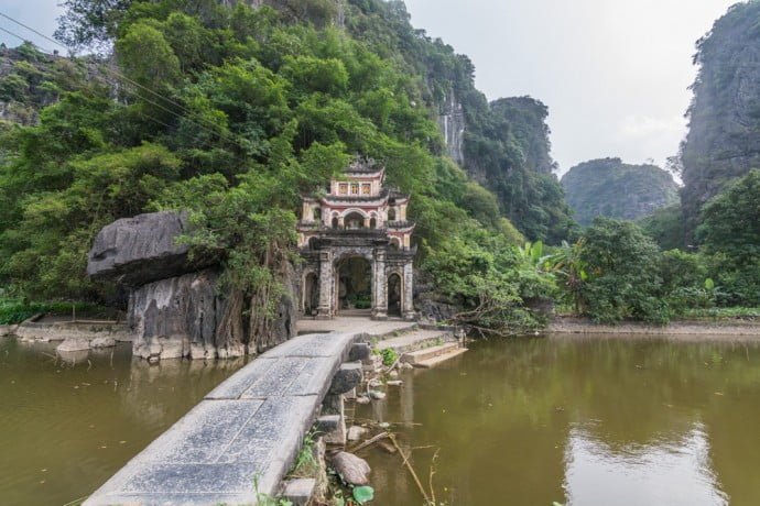 bich dong pagoda - tam coc - ninh binh - Vietnam
