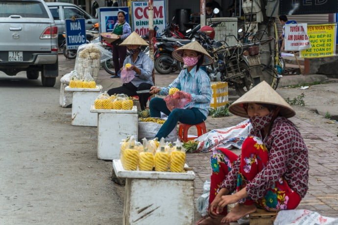 vendeurs rues cao bang vietnam