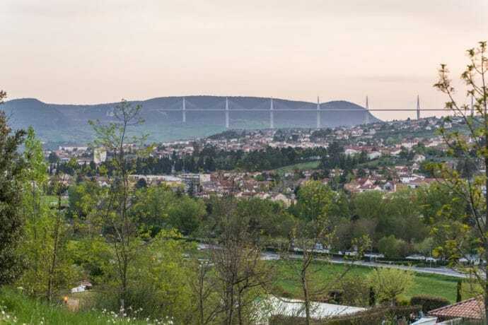 vue pont millau domaine st esteve