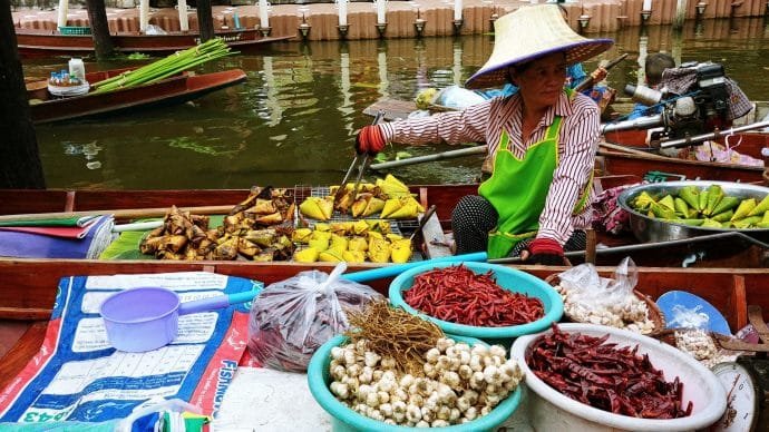marche flottant tha kha floating market - thailande