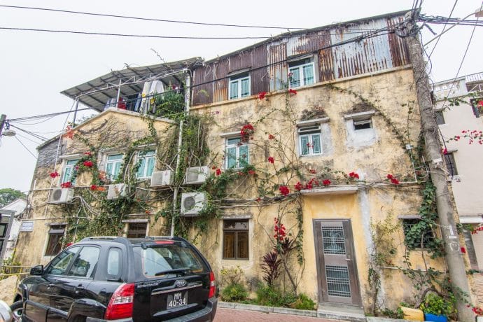 maison fleurie village coloane - macao