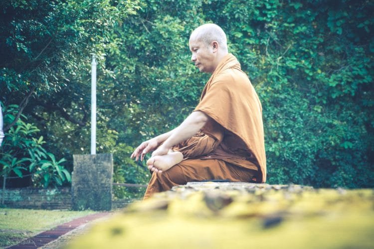 meditation moine wat umong - chiang mai
