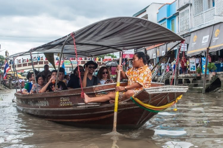 tour bateau marché flottant amphawa - thailande