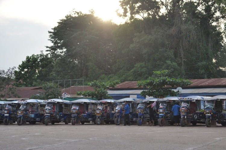 alignement samlo terminal bus - laos
