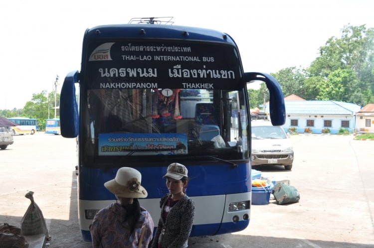 bus transfrontalier lao-thai nakhon phanom - thakhek