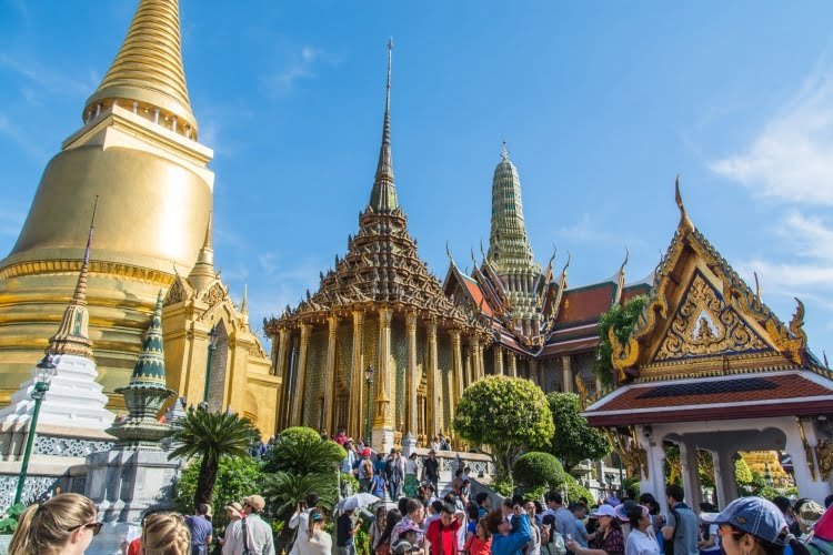 chedi dore temple royal bangkok