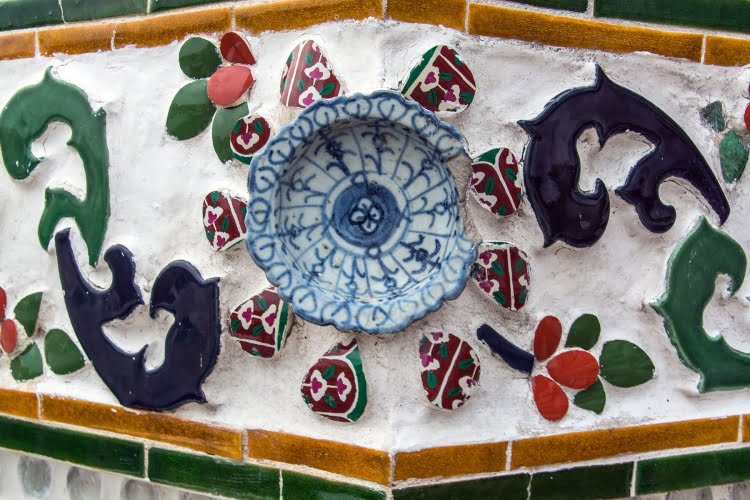 porcelaine chinoise decorant wat arun bangkok