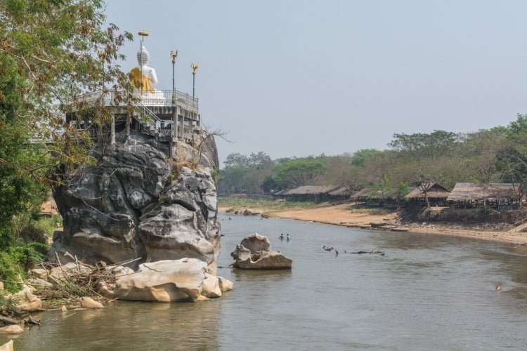riviere kok wat tham phra - chiang rai