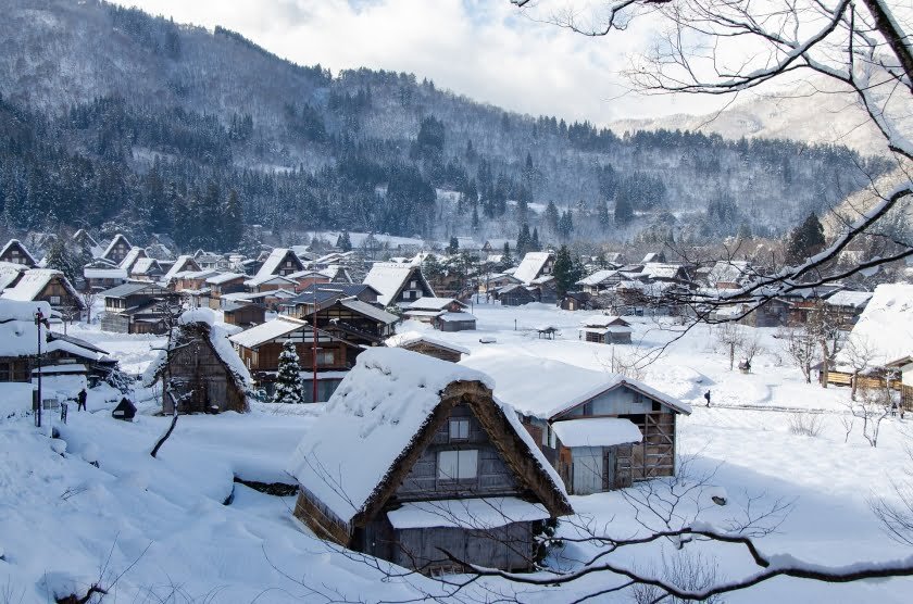 village shirakawa-go hiver