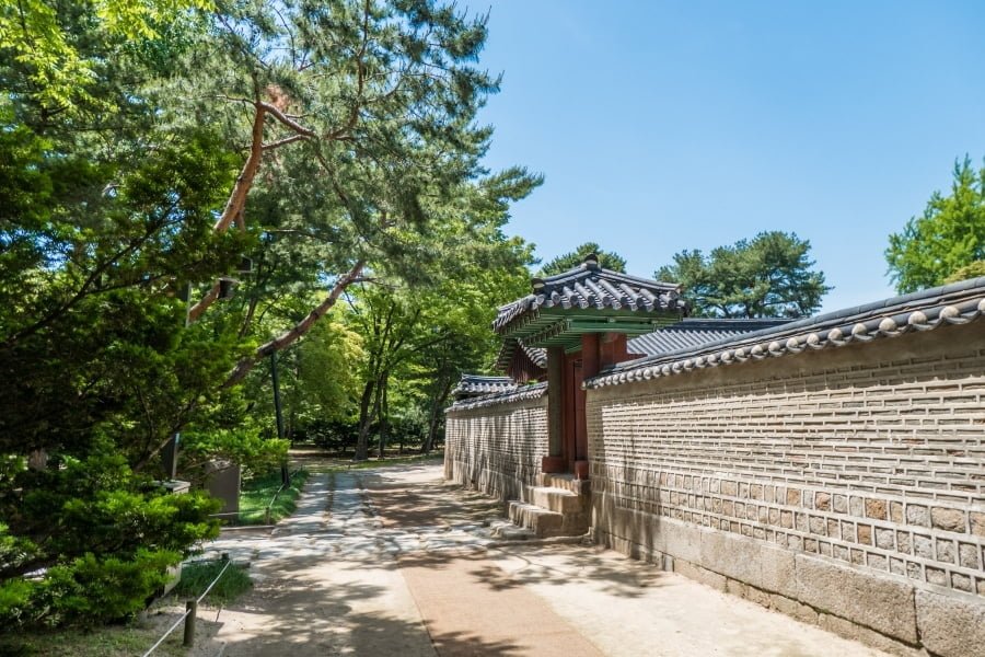 dans le sanctuaire de jongmyo - seoul