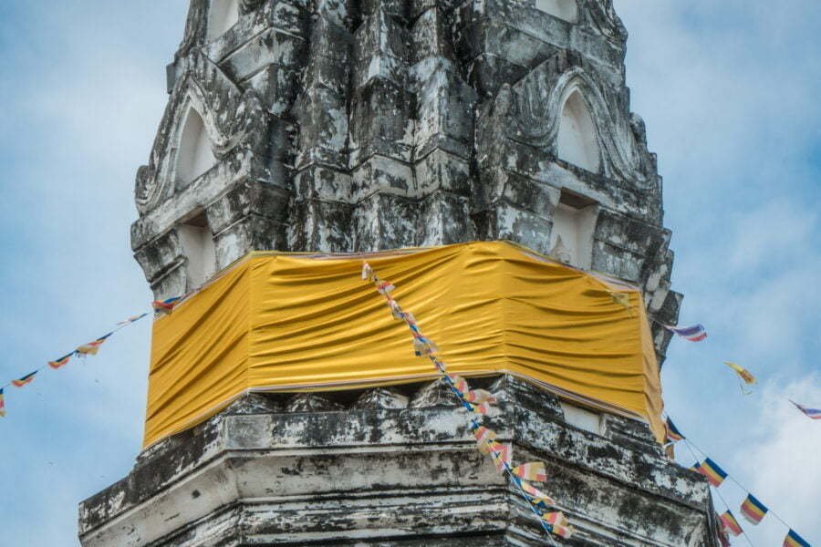 drap entourant Wat Phra Prathon Chedi - Nakhon Pathom