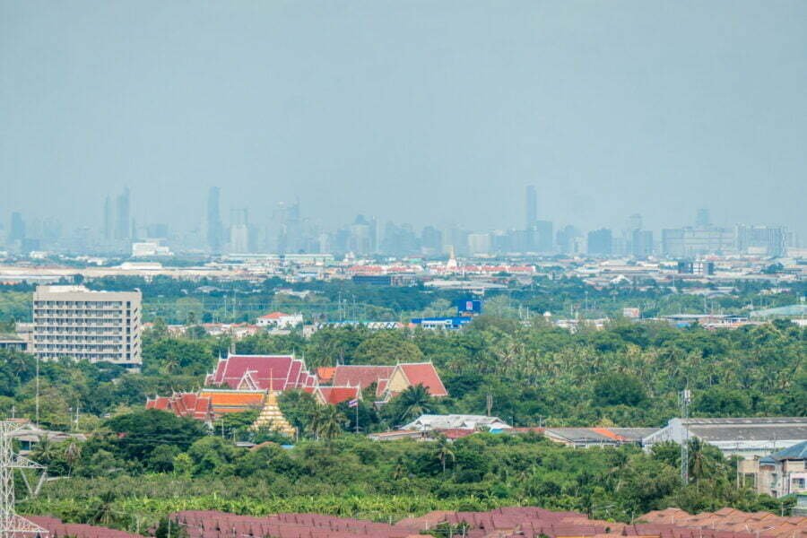 vue sur Bangkok depuis Wat Samphran - dragon temple - nakhon pathom
