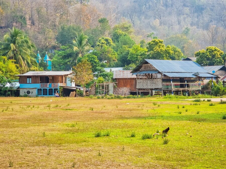 maisons au village ban huay pu keng