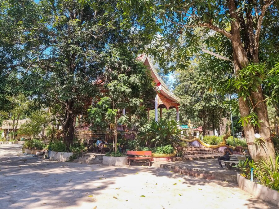 tham phra temple laos